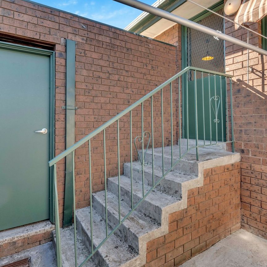 1/9 Lake Street, Reservoir VIC 3073 - Photo 1
