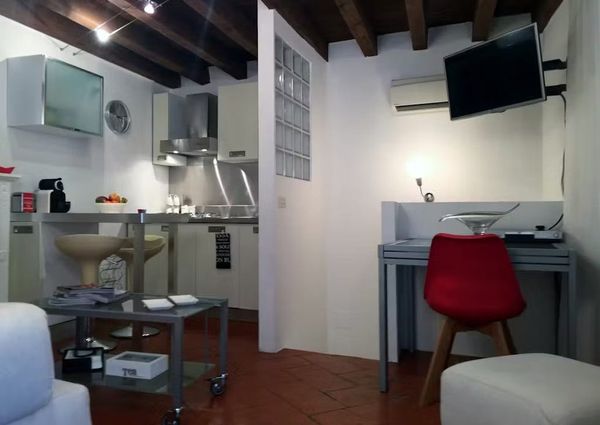 Via Edmondo de Amicis, Milan, Lombardy 20123