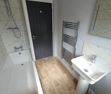 1 bedroom in a house share to rent - Photo 6