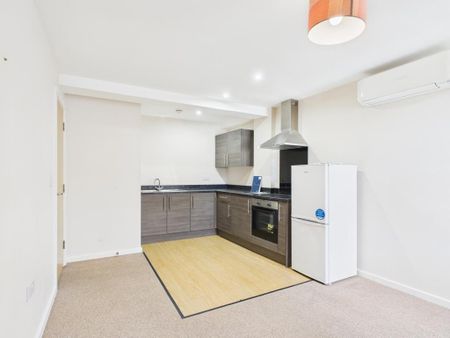 1 bedroom flat to rent - Photo 5
