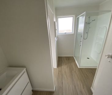 Family living in Putaruru - Photo 1