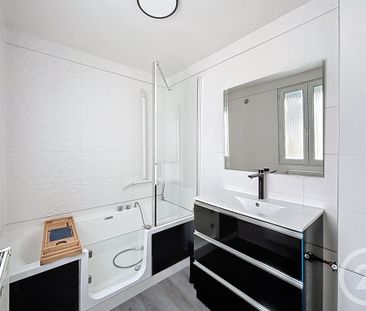 Location Appartement 2 pièces 63m² MELUN 77000 - Photo 4