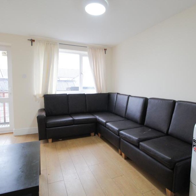 1 bedroom in a house share to rent - Photo 1