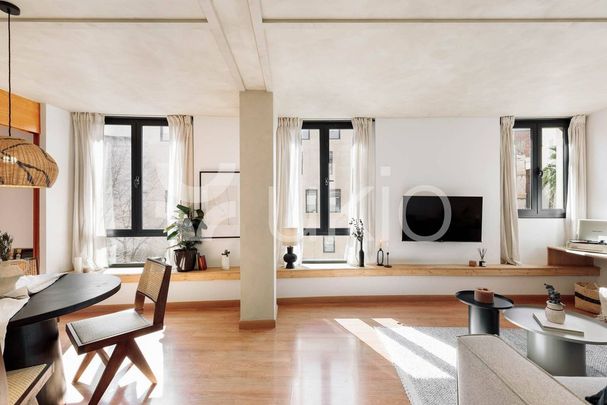 2 room luxury Apartment for rent in Barcelona, Spain - Photo 1