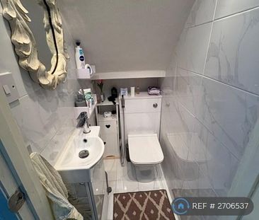 4 bedroom terraced house to rent - Photo 2