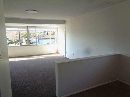 Renovated unit in quite complex! - Photo 4