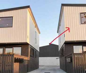 Beautiful 2-Bedroom 1.5 bath Standalone Townhouse - Photo 5