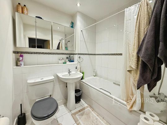 1 bedroom flat to rent - Photo 1