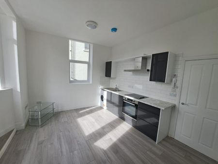 1 bedroom flat to rent - Photo 3
