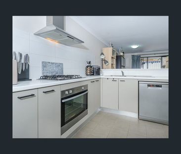 1/4 Balfour, Swan View, WA 6056 - Photo 1