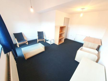 2 bedroom townhouse to rent - Photo 2