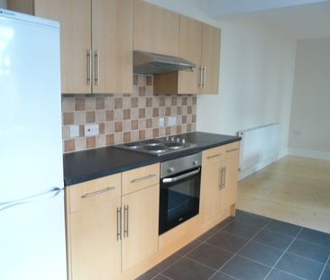 7 Bed Semi-Detached House, Shaftesbury Avenue, SO17 - Photo 4