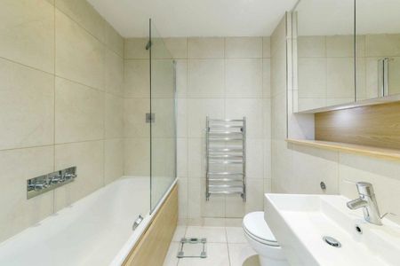 Times Square, Aldgate, E1 - Photo 5