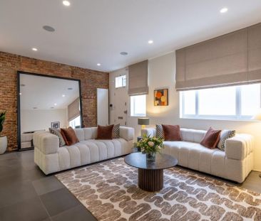 2 bedroom mews to rent - Photo 2