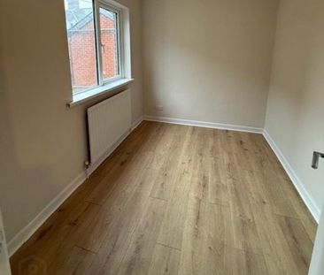 23 Parkgate Parade, Sydenham, Belfast, BT4 1ET - Photo 4