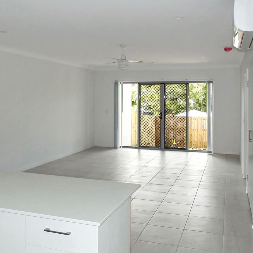 Modern 3 Bedroom Duplex - Photo 1