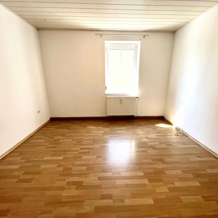 3-Zimmer Wohnung mit gratis Einbauküche und Balkon - Foto 1