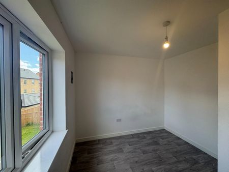 5 bedroom House To Let Total Size: 1615 SQ FT - Photo 4