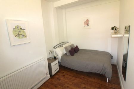 3 Bed Terraced House For Rent - Photo 4