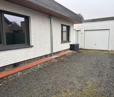 Gezellige bungalow te huur in een rustige buurt in Deinze - Photo 2