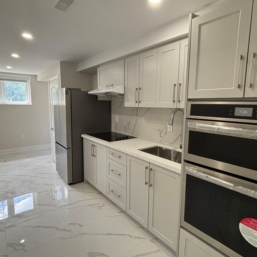 For Lease - 178 Cottonwood Crescent, Welland, Ontario - Photo 1