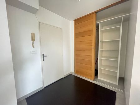 Location Appartement 2 pièces 44m² - Photo 5