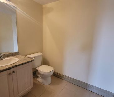 For Lease - 15565 Yonge Street Unit# 301, Aurora, Ontario - Photo 3