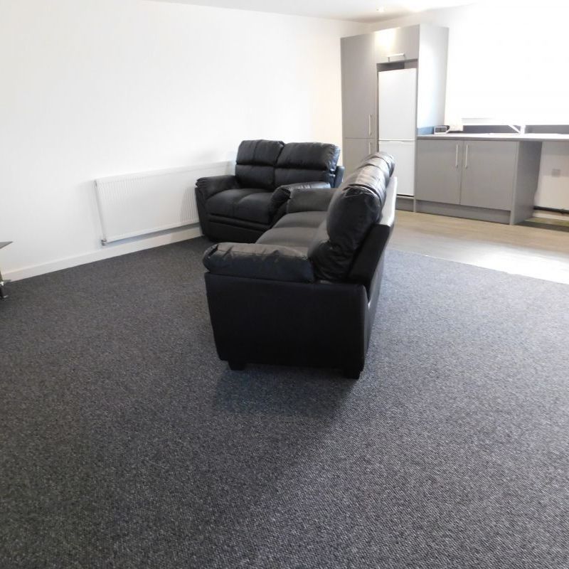 The Engineer 6 bed - 4 bathroomsLoughborough - Photo 1