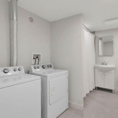 Appartement Renove dans le centre de Chateauguay - Photo 4