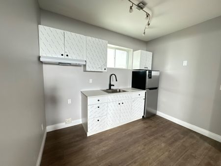 For Lease - 320 Tremblay Road Unit# 4, Alta Vista and Area, Ontario - Photo 5