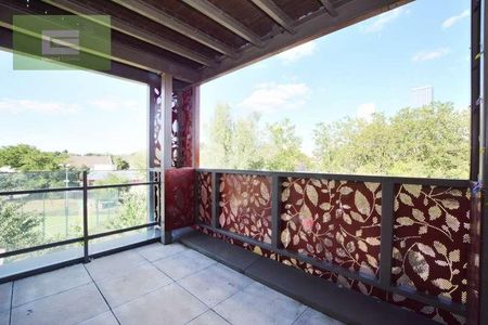 Campion House, Blondin Way, Rotherhithe, SE16 - Photo 3