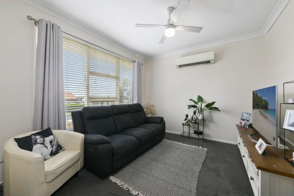 Comfortable Three-Bed Home in Convenient Location - Photo 1