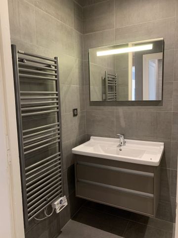 Location Appartement 4 pièces 125m² LYON 6ème - Photo 3