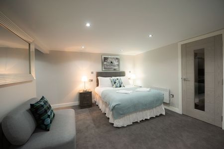 1 Bed Flat, Carnarvon Road, RG1 - Photo 2