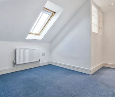 The Crescent, Bournemouth - Photo 1