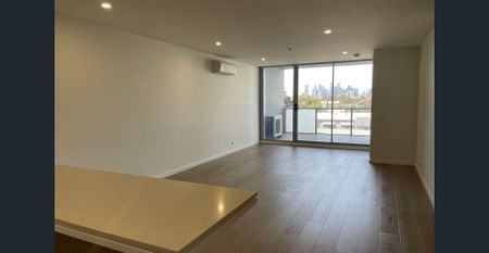 City Edge Lifestyle opposite the Maribyrnong River - Photo 5