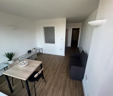 Studio to rent - Photo 1