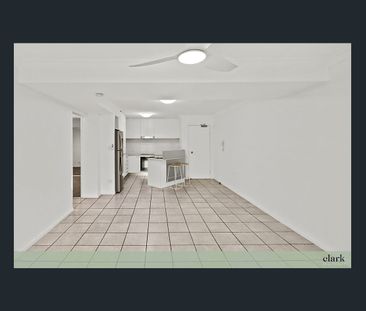 Light-Filled Living in a Prime Nundah Location - Photo 4
