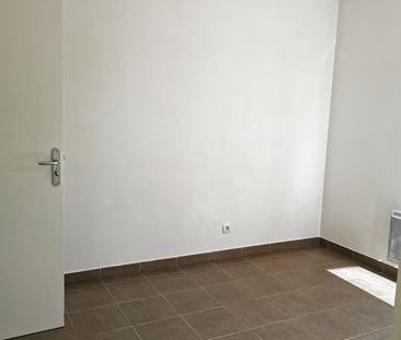 Location Appartement 2 pièces 42m² AIX EN PROVENCE 80ème - Photo 1