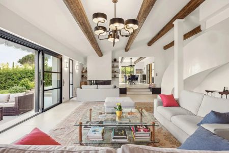 MOUGINS - Magnifique villa contemporaine vue mer - Photo 2
