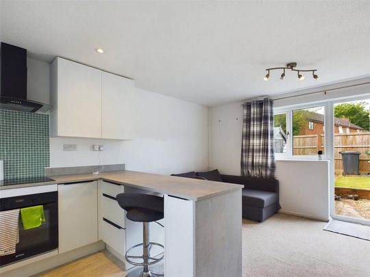 1 bedroom semi-detached house to rent - Photo 1