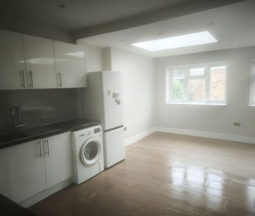 4 Bed Terraced House, Sherringham Avenue, N17 - Photo 6