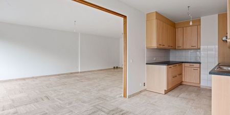 Appartement te huur in Brasschaat voor € 1.050 met 3 slaapkamers - Foto 2