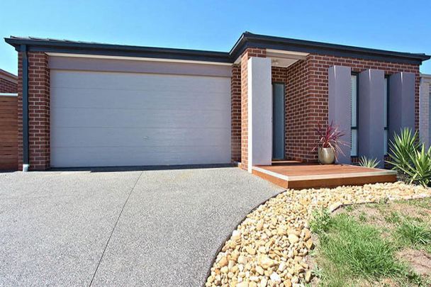 21 Kess Grove, Lyndhurst. - Photo 1