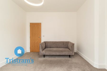 2 bed Apartment for Rent - Photo 2