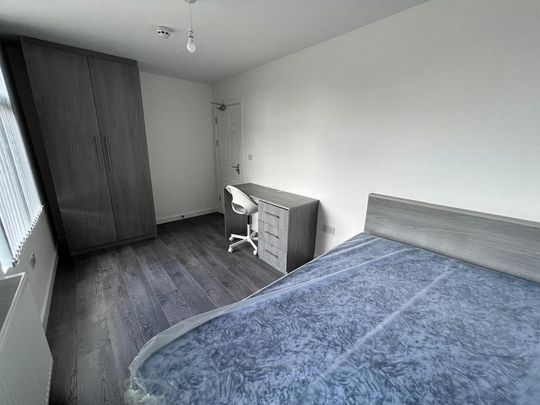 5 bedroom terraced house to rent - Photo 1