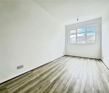 Blandford Avenue, Twickenham, TW2 6HS - Photo 5