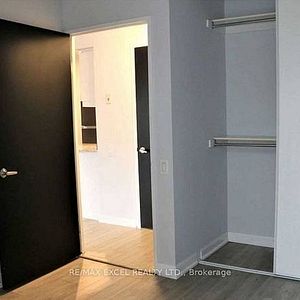 Yonge and Sheppard Bright +Luxurious 1Bdrm Lrg Closet 1Parking - Photo 2