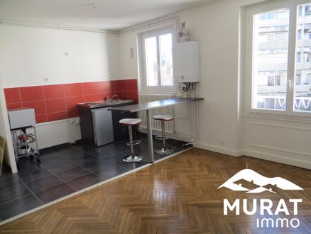 Location Appartement 2 pièces 43m² CHAMALIERES 63400 - Photo 5