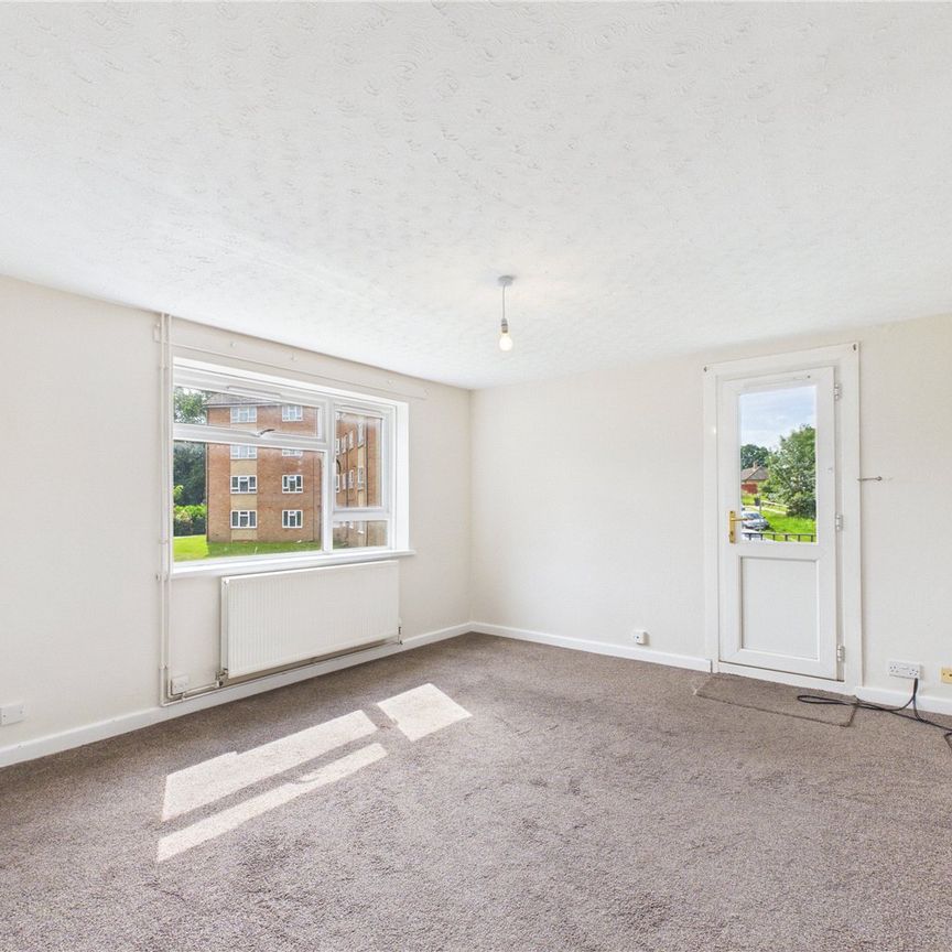 Hunters Hill, Burghfield Common, Reading, Berkshire, RG7 - Photo 1
